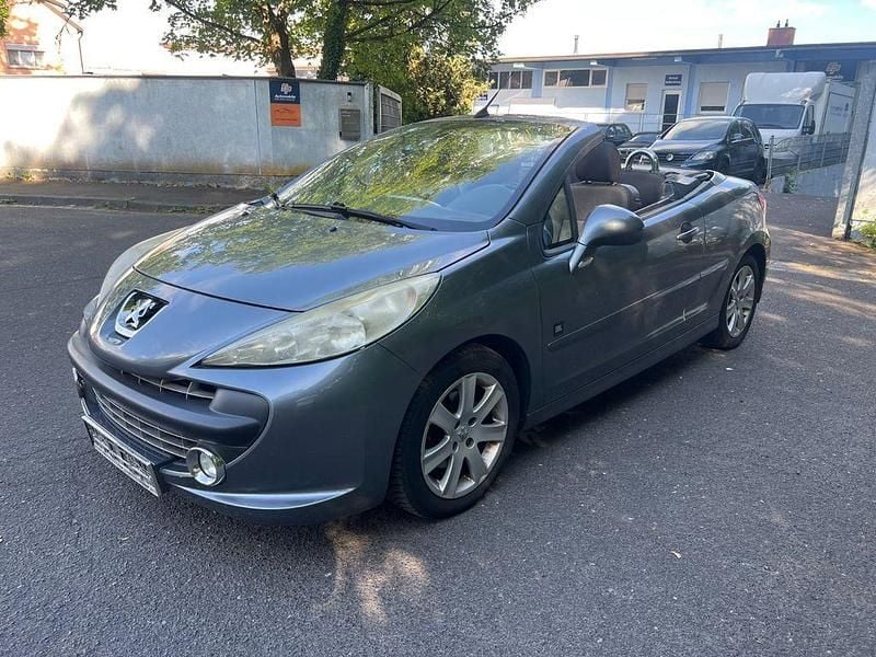 Grau Gebraucht 2009 Peugeot 207 CC Cabrio | 2.490 € (Guter Preis) - Bild 1/4