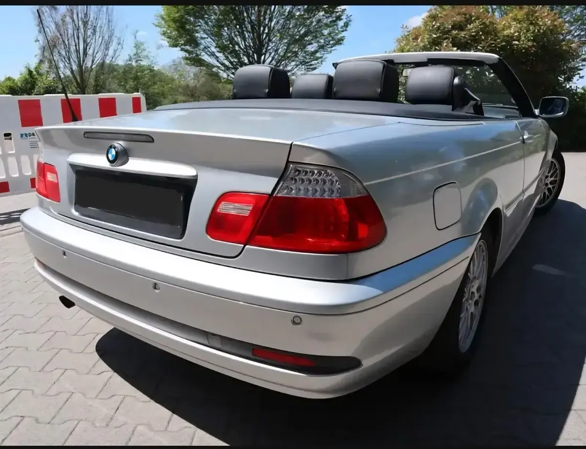Gebraucht BMW 318 150 PS (110 kW) 2006 Silber Cabrio