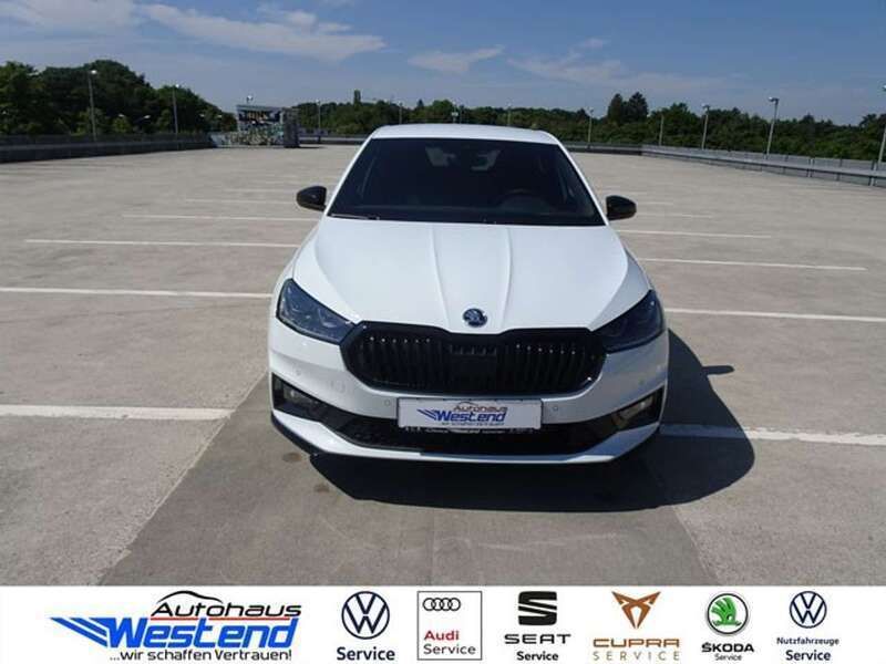 Moonweiß Gebraucht 2025 Skoda Fabia Monte Carlo Limousine | 25.750 € (Etwas zu teuer) - Bild 1/4