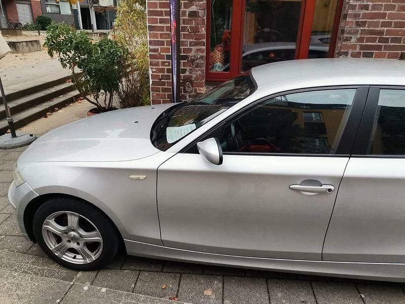 Gebraucht BMW 116 122 PS (89 kW) 2007 Silber Kleinwagen