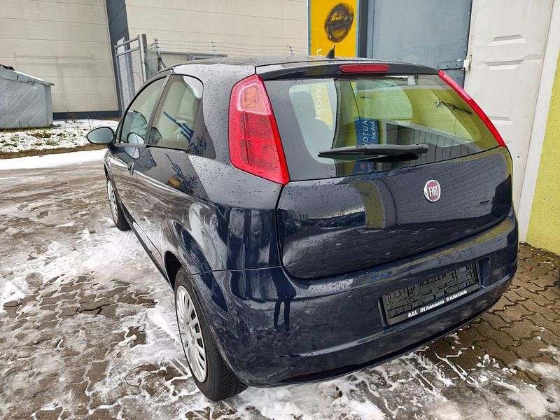 Gebraucht Fiat Punto 65 PS (47 kW) 2009 Blau Kleinwagen