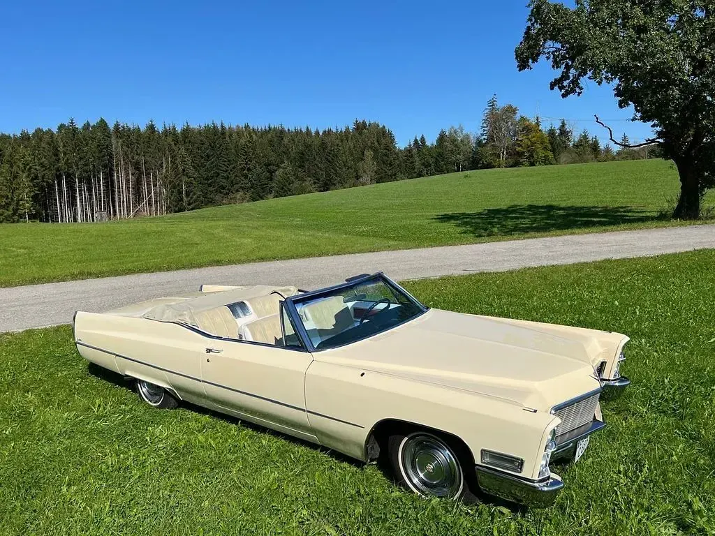 Second-hand Cadillac Deville 379 CP (278 kW) 1968 Bej Berlinǎ