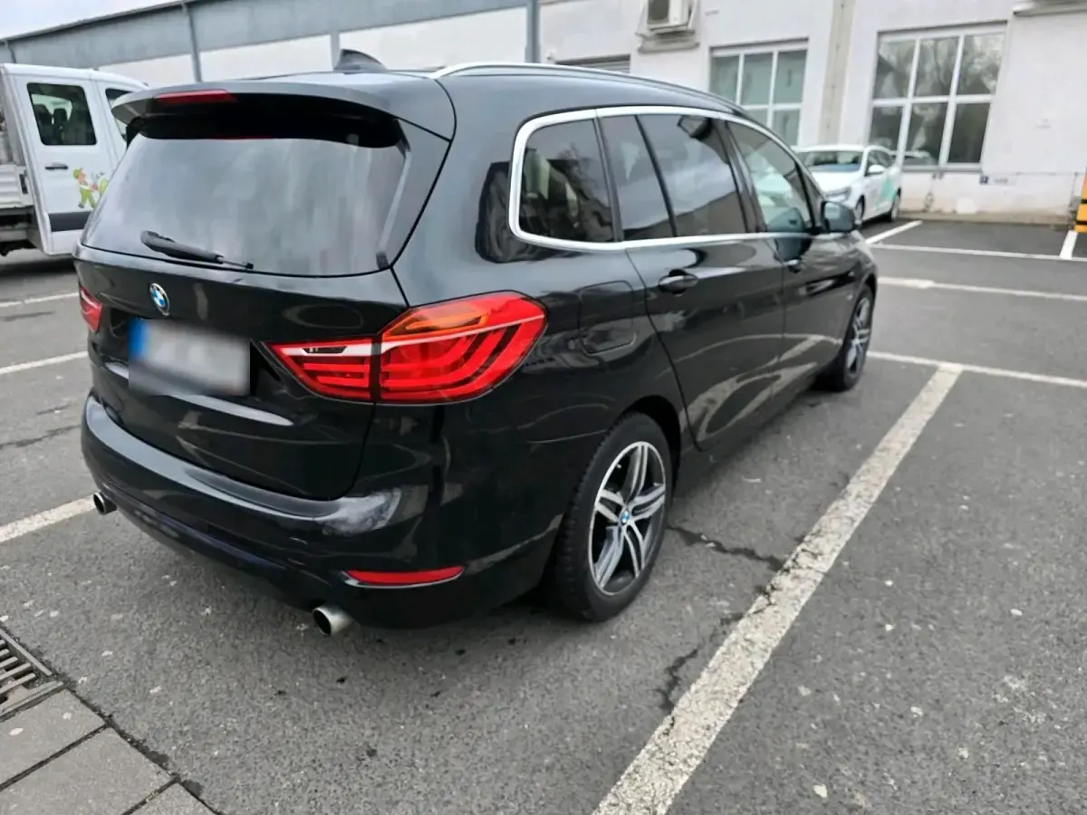 Second-hand BMW 220 190 CP (139 kW) 2016 Negru Break