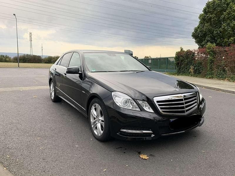 Gebraucht 2012 Mercedes E220 Avantgarde Limousine | 9.500 € (Guter Preis) - Bild 1/4