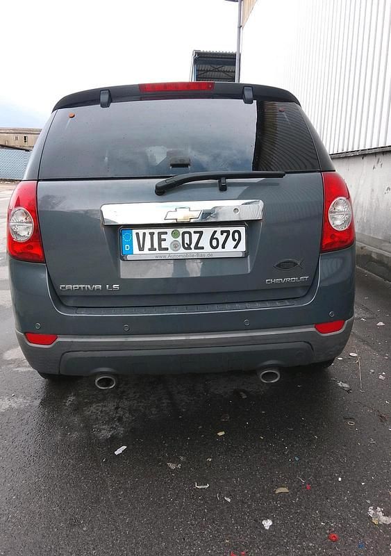 Gebraucht Chevrolet Captiva 150 PS (110 kW) 2010 Grau SUV