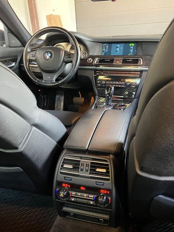 Gebraucht BMW 740 Performance 306 PS (225 kW) 2010 Schwarz Limousine
