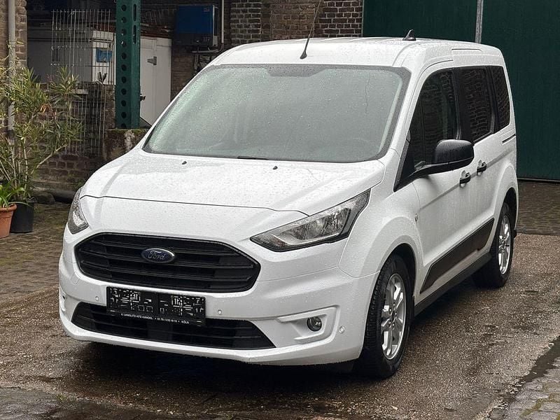 Używany Ford Transit Connect Trend 99 KM (72 kW) 2021 Biały Minivan