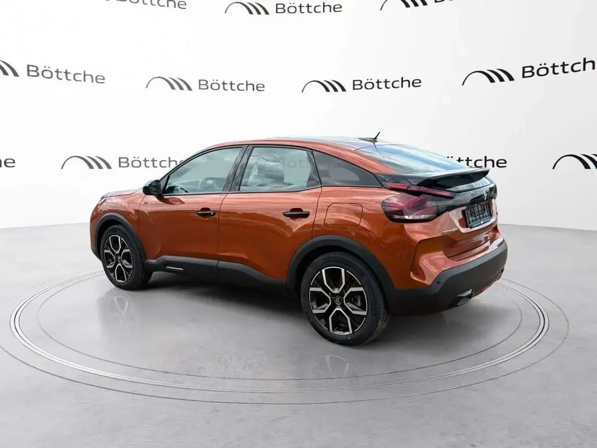 Gebraucht Citroën e-C4 Feel 100 kW (136 PS) 2022 Lackierung pulsorange/typ aussenverkleidung metalliclackierung Limousine