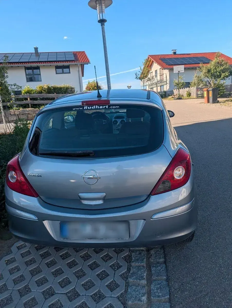 Gebraucht Opel Corsa Edition 80 PS (58 kW) 2010 Grau Kleinwagen