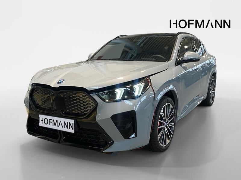 M brooklyn grau metallic Neu 2024 BMW iX2 M Sport SUV | 61.395 € - Bild 1/4