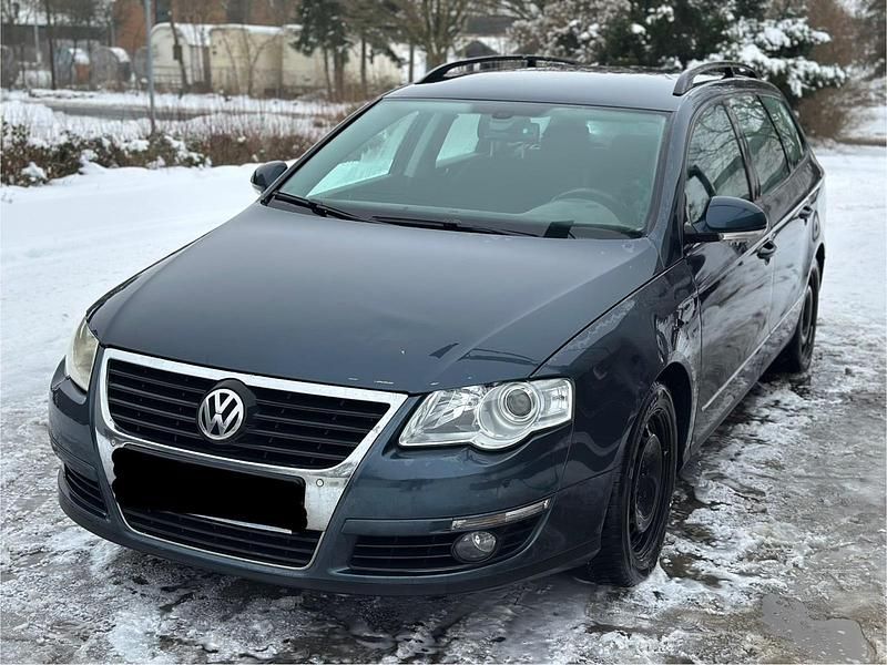 Blau Gebraucht 2007 VW Passat Kombi | 1.000 € (Superpreis) - Bild 1/4