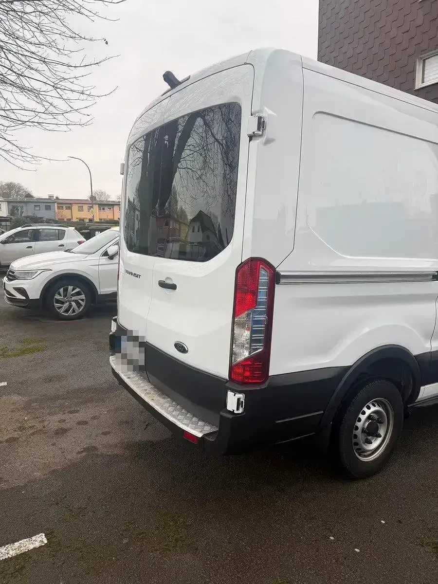Gebraucht Ford Transit 105 PS (77 kW) 2021 Weiß Van