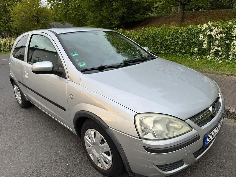 Silber Gebraucht 2004 Opel Corsa Limousine | 1.799 € (Guter Preis) - Bild 1/4