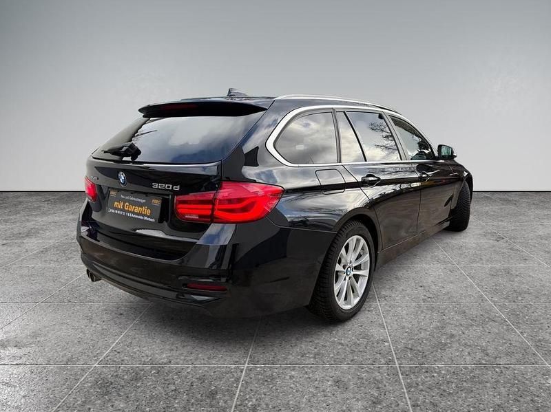 Gebraucht BMW 320 Advantage 190 PS (139 kW) 2019 Schwarz Kombi