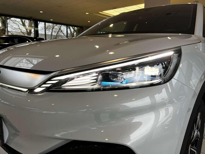 Neu BYD Atto 3 Design 150 kW (204 PS) 2025 Skiing white SUV