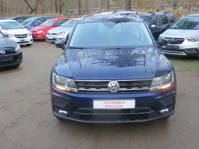 Blau Gebraucht 2019 VW Tiguan IQ Drive SUV | 15.800 € (Guter Preis) - Bild 1/4