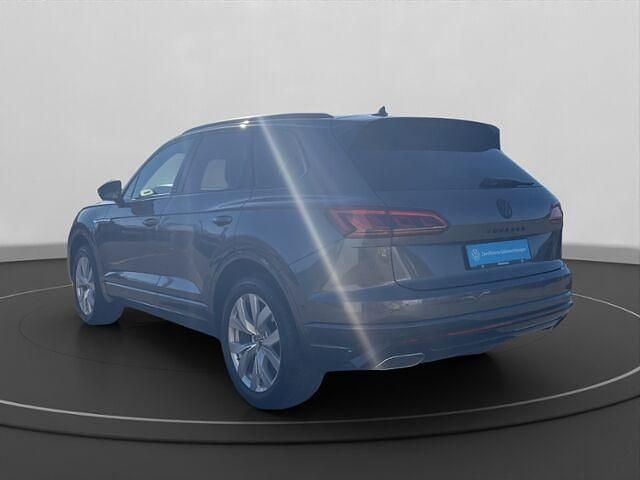 Gebraucht VW Touareg Basis 286 PS (210 kW) 2018 Andere farbe SUV