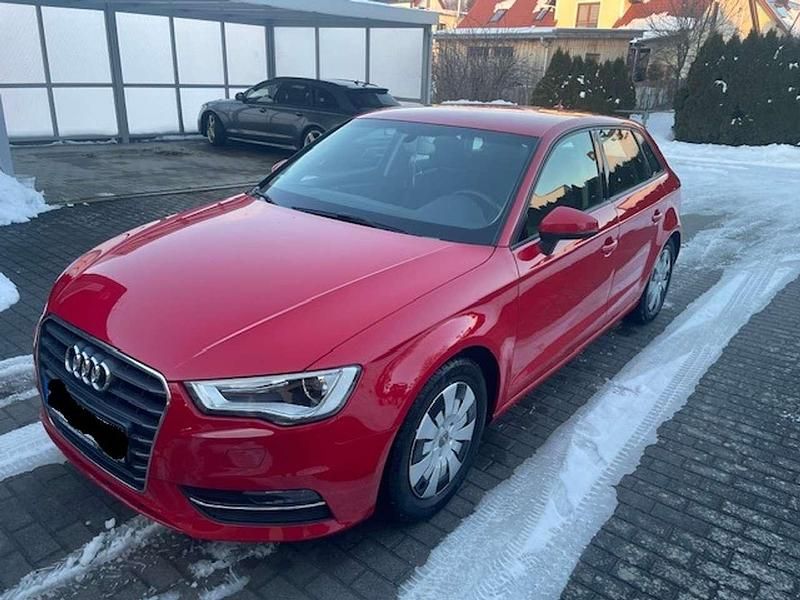 Rot Gebraucht 2013 Audi A3 Ambiente Kombi | 8.250 € (Guter Preis) - Bild 1/4