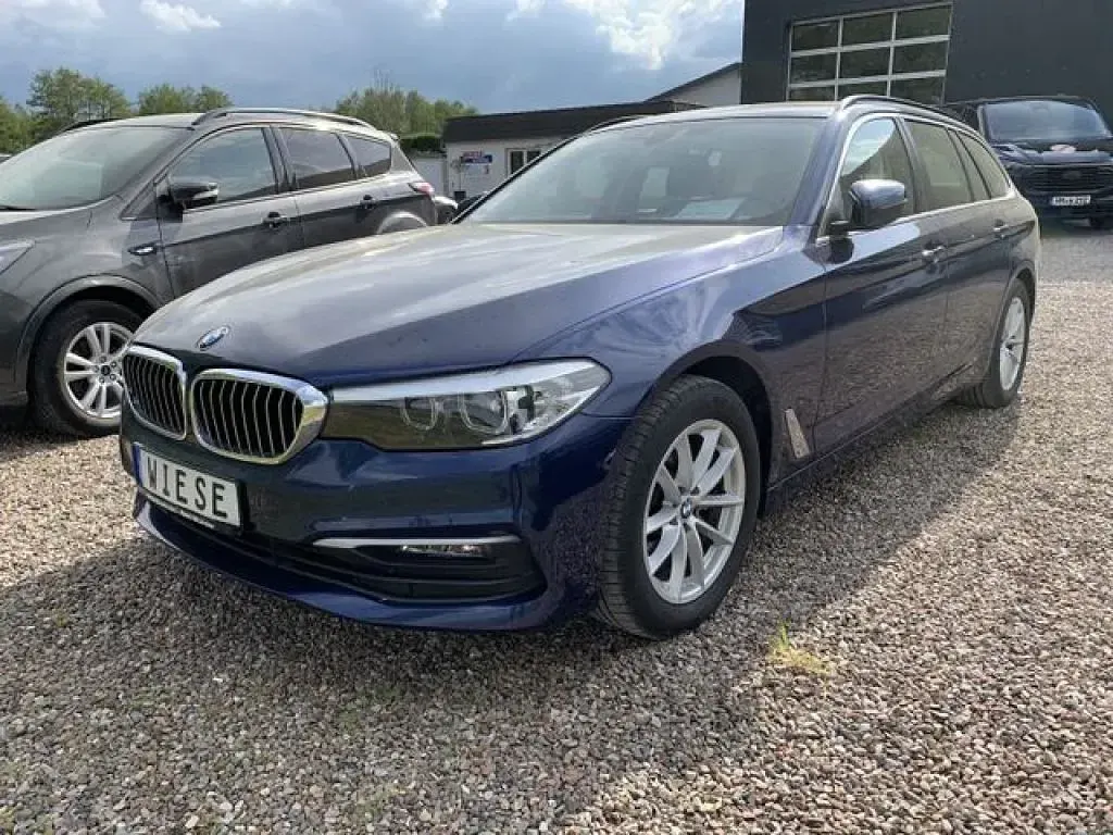 Gebraucht BMW 520 Performance 190 PS (139 kW) 2019 Mediterranblau Kombi