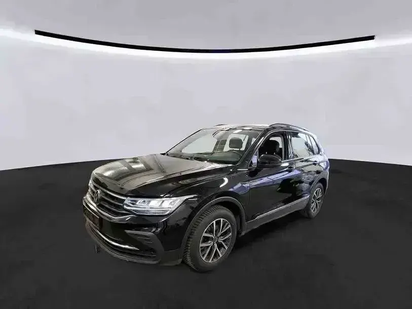 Gebraucht VW Tiguan Life 150 PS (110 kW) 2023 Schwarz SUV