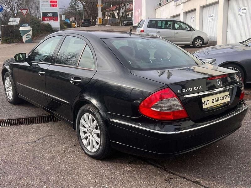 Second-hand Mercedes E220 170 CP (125 kW) 2009 Negru Berlinǎ