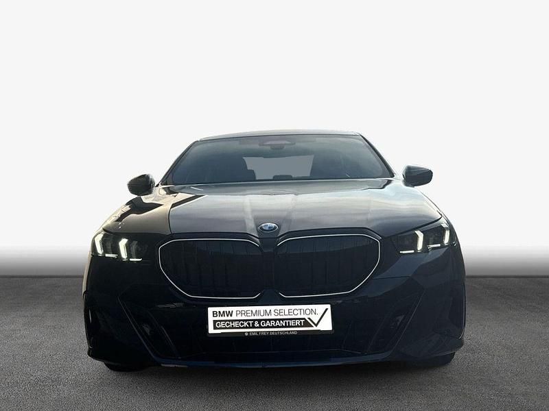 Gebraucht BMW 540 Performance 286 PS (210 kW) 2025 Sophistograu brillanteffekt me Limousine