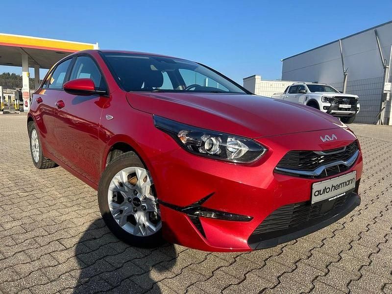 Gebraucht Kia Ceed Edition 7 101 PS (74 kW) 2024 (aa9) infrarot met. Kleinwagen