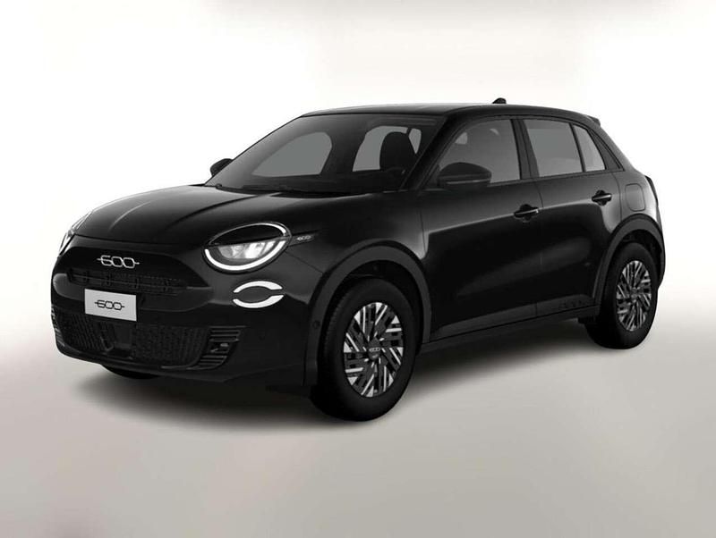 Cinema schwarz Neu 2025 Fiat 600E Red SUV | 27.140 € - Bild 1/4