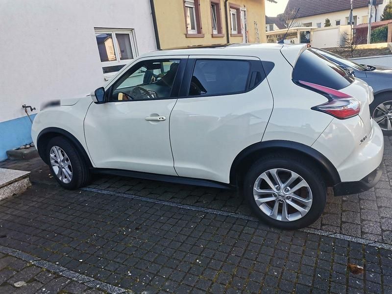 Gebraucht Nissan Juke N-Connecta 116 PS (85 kW) 2016 Beige SUV