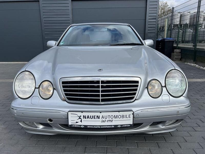 Gebraucht Mercedes E240 Avantgarde 170 PS (125 kW) 1999 Silber Limousine