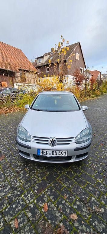 Silber Gebraucht 2004 VW Golf IV Trendline Limousine | 3.500 € (Fairer Preis) - Bild 1/4