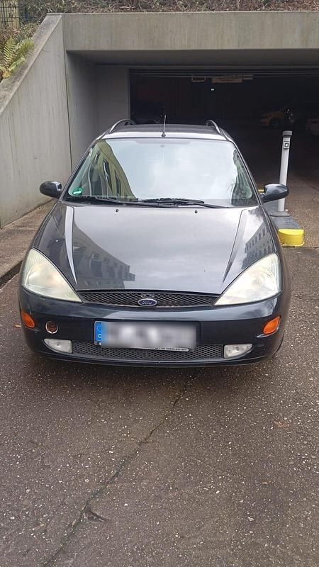 Blau Gebraucht 2001 Ford Focus Kombi | 1.300 € (Fairer Preis) - Bild 1/4