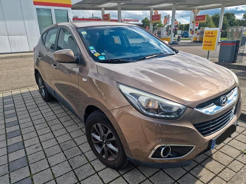 Braun Gebraucht 2013 Hyundai ix35 Comfort SUV | 10.300 € (Fairer Preis) - Bild 1/4