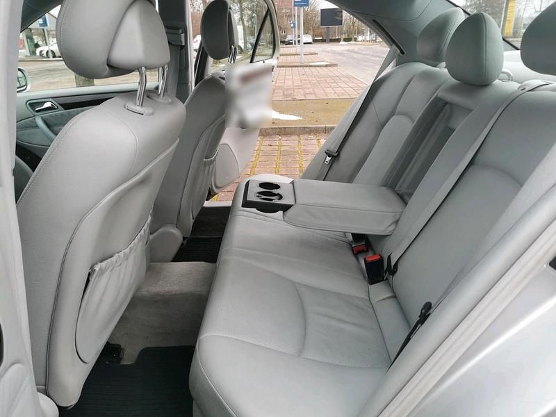 Gebraucht Mercedes C180 140 PS (102 kW) 2003 Silber Limousine