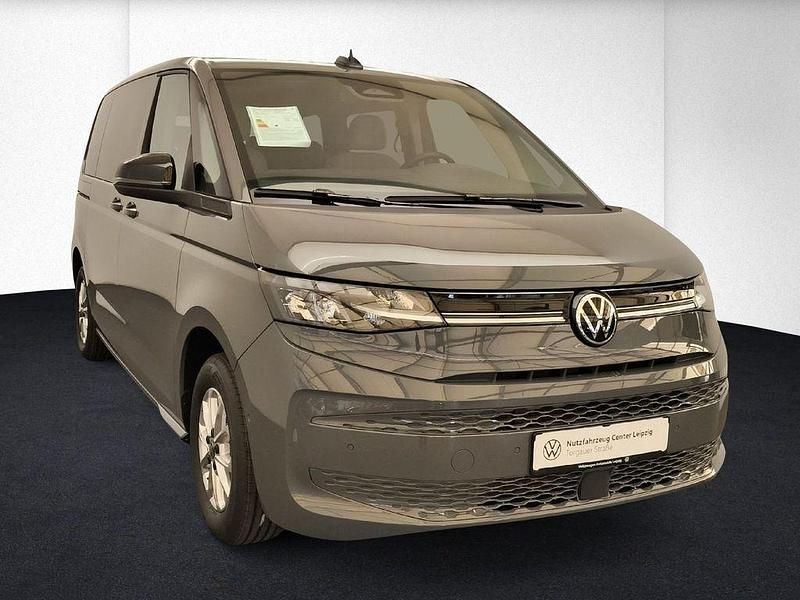 Uusi VW Multivan Life 150 HP (110 kW) 2026 Harmaa Tila-auto