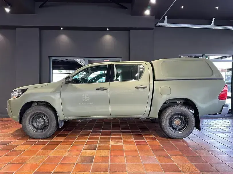 Gebraucht Toyota HiLux 150 PS (110 kW) 2020 Schwarz Pickup