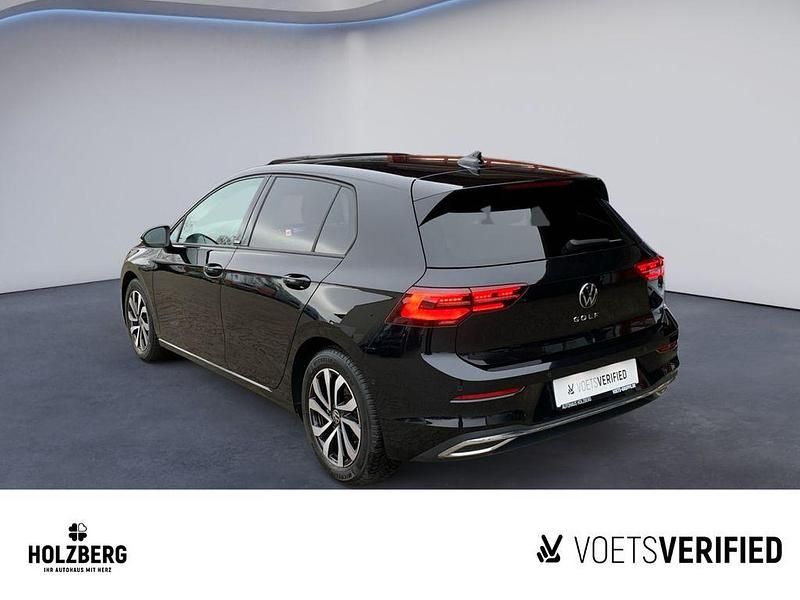 Gebraucht VW Golf VIII Life 150 PS (110 kW) 2023 Schwarz Limousine