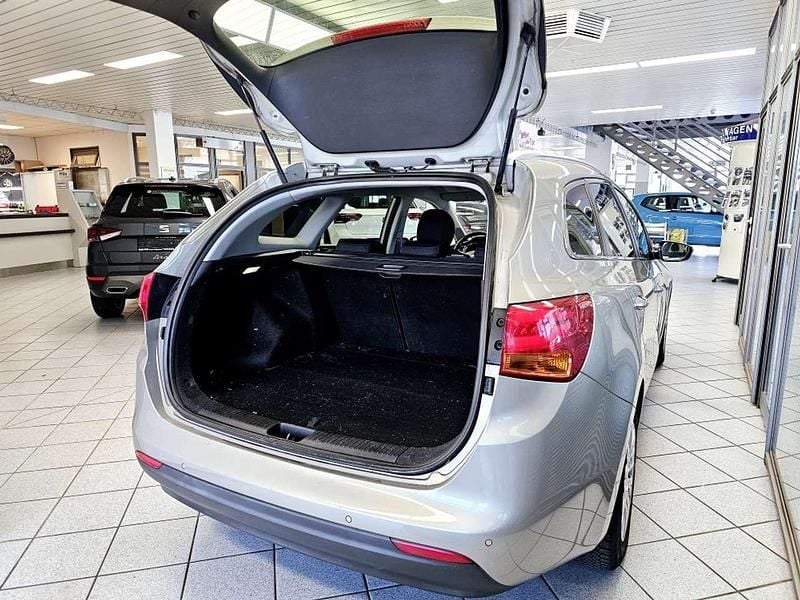 Gebraucht Kia Ceed Sportswagon 135 PS (99 kW) 2015 Graumet. (metallic) Kombi