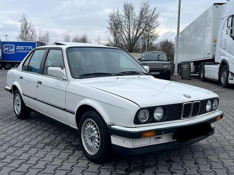 Gebraucht BMW 318 1987 Weiß Limousine