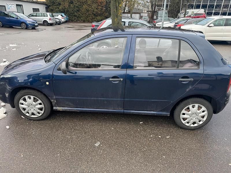 Gebraucht Skoda Fabia 60 PS (44 kW) 2003 Blau Kleinwagen