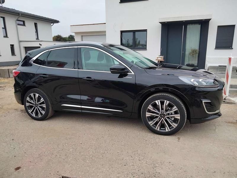 Schwarz Gebraucht 2021 Ford Kuga Vignale SUV | 32.990 € - Bild 1/4