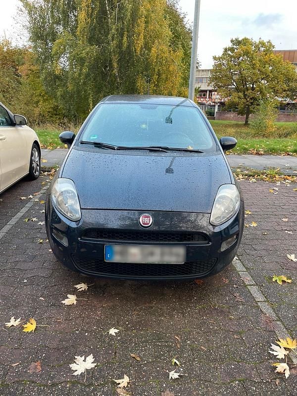Schwarz Gebraucht 2013 Fiat Punto Kleinwagen | 1.800 € (Guter Preis) - Bild 1/4
