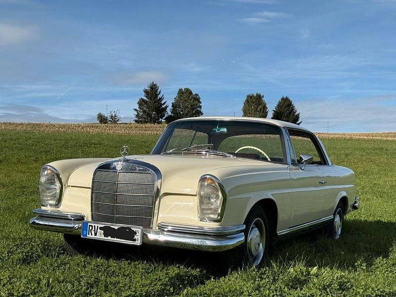 Gebraucht Mercedes 250 SE 150 PS (110 kW) 1966 Weiß Coupé