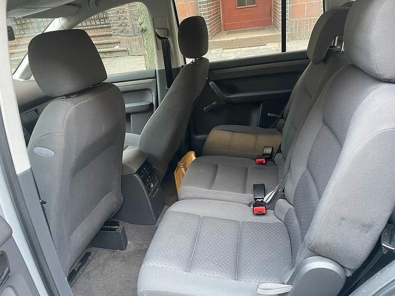 Gebraucht VW Touran Basis 116 PS (85 kW) 2003 Silber Van / Kleinbus