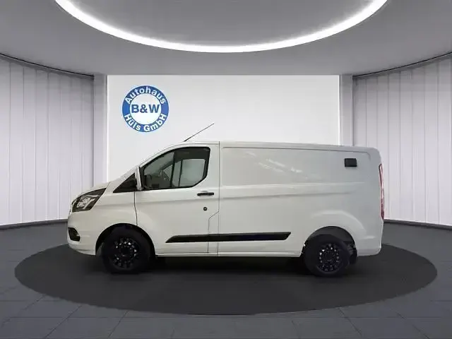 Gebraucht Ford Transit Custom Trend 131 PS (96 kW) 2022 Weiß Van / Kleinbus