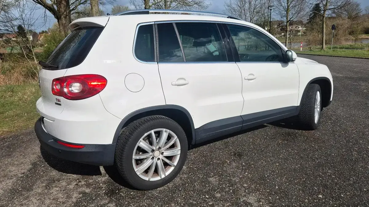 Gebraucht VW Tiguan 150 PS (110 kW) 2011 Weiß SUV