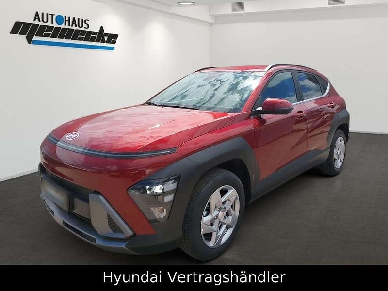 Gebraucht Hyundai Kona Trend 120 PS (88 kW) 2023 Ultimate red / met SUV