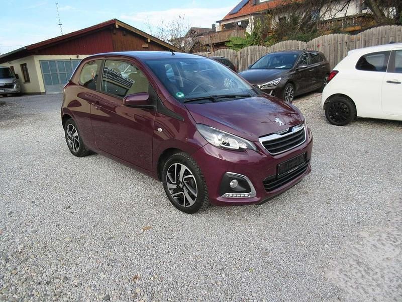 Gebraucht Peugeot 108 Allure 82 PS (60 kW) 2018 Violett Limousine
