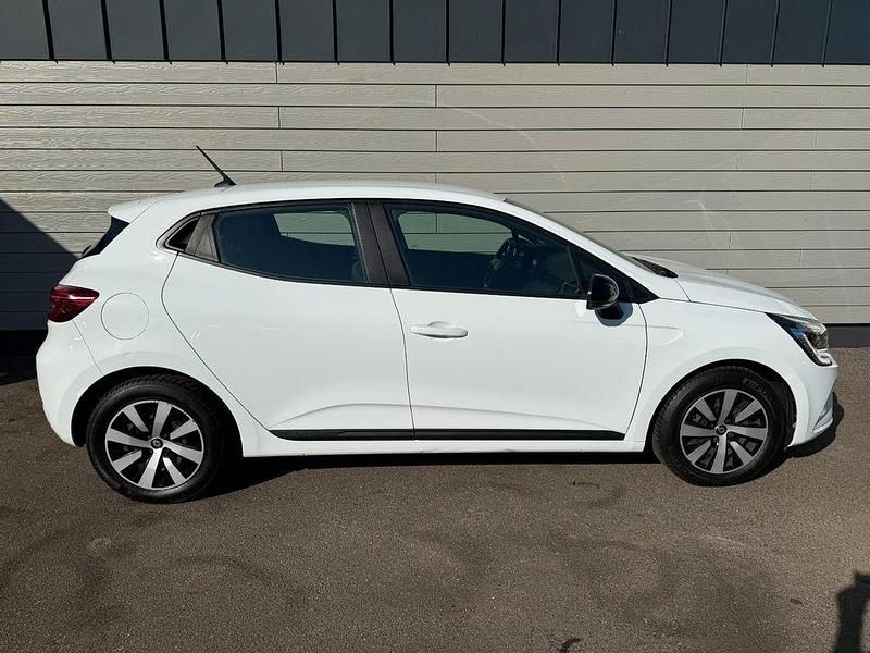 Gebraucht Renault Clio V Equilibre 67 PS (49 kW) 2023 Weiß Limousine