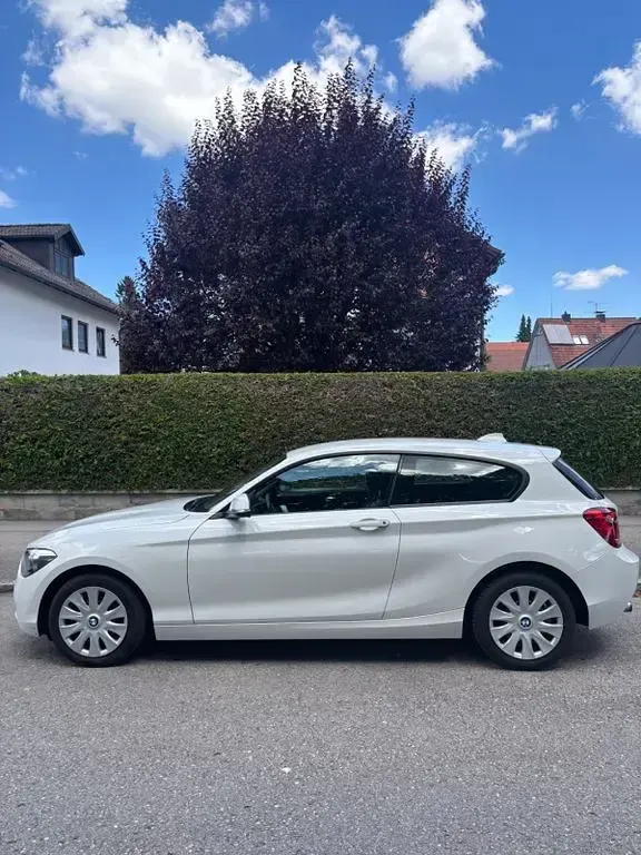 Gebraucht BMW 116 136 PS (100 kW) 2014 Weiß Kleinwagen